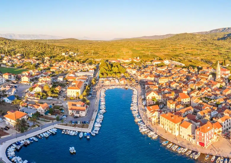 Stari Grad, Hvar right image