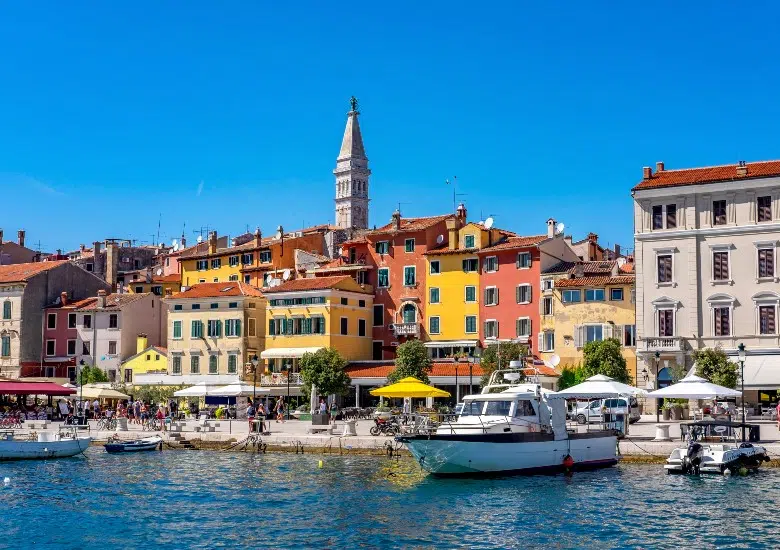 Wander the Streets of Rovinj right image