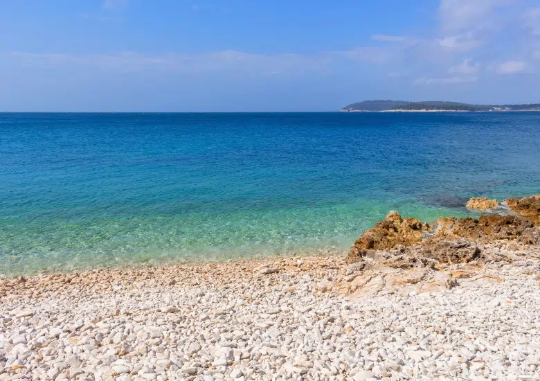 Hawaii Beach, Pula right image