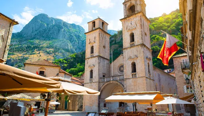 Visit Montenegro right image