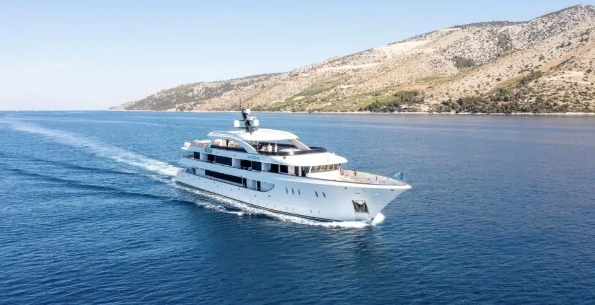 Aurelia front