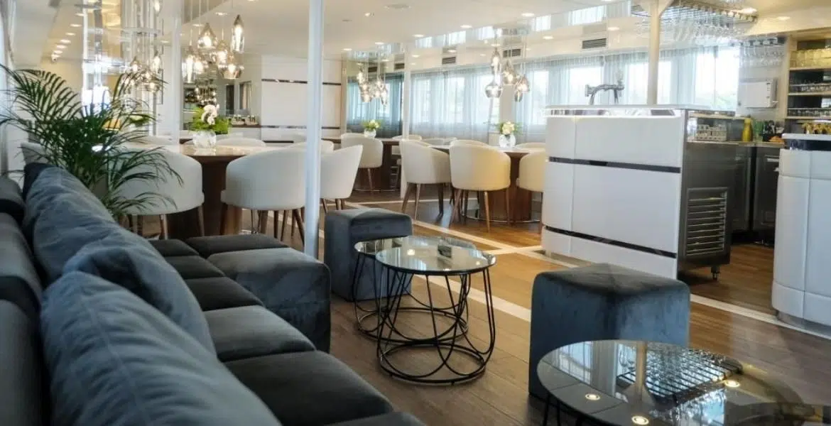 Aurelia lounge