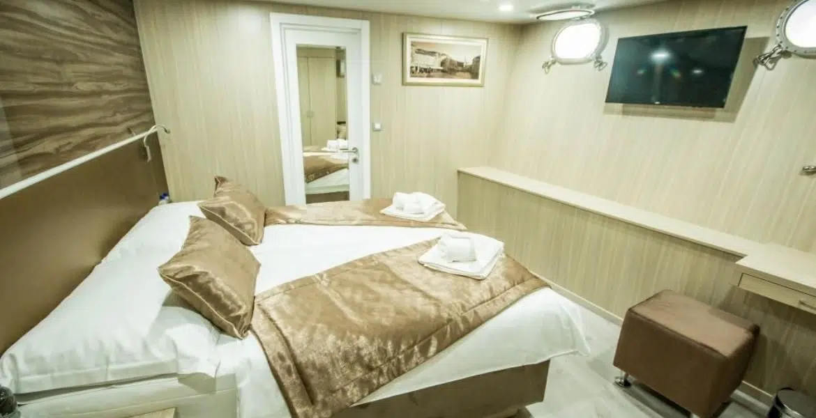 Markan lower deck cabin