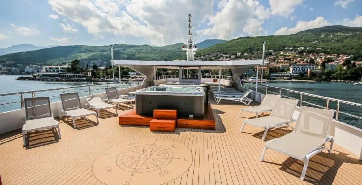 Markan sun deck