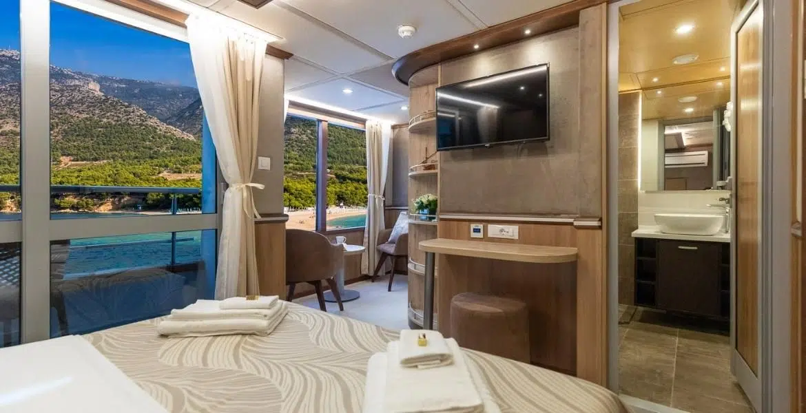 Memories Main Cabin