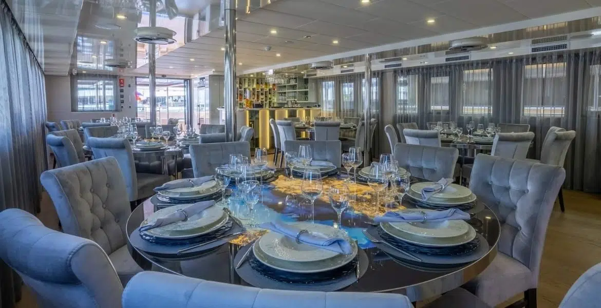 Oscar restaurant