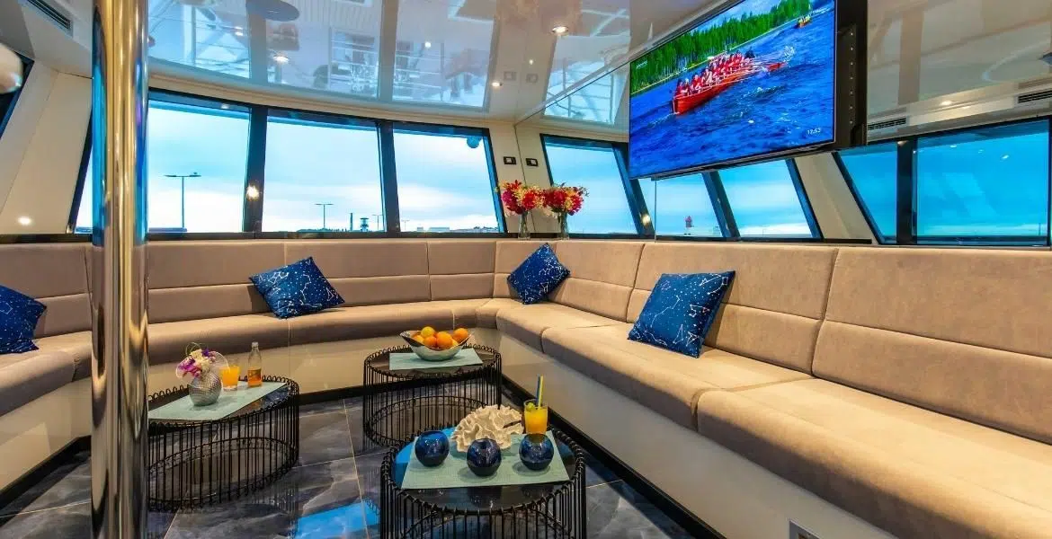 Phoenix lounge
