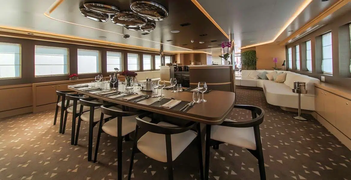 Aiaxaia Indoor Dining
