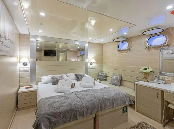 Bellissima Lower Deck Room
