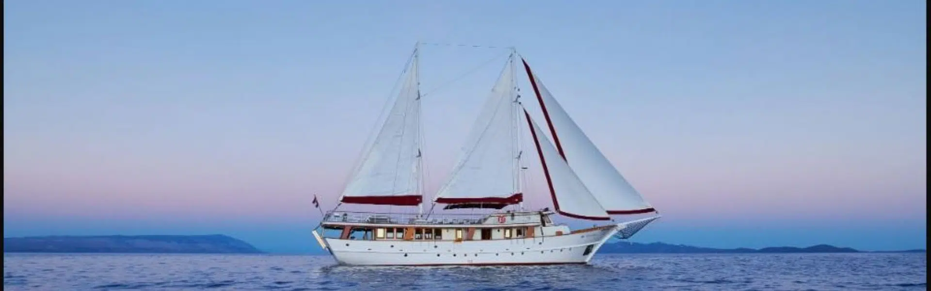 Desktop Cataleya Motor Yacht