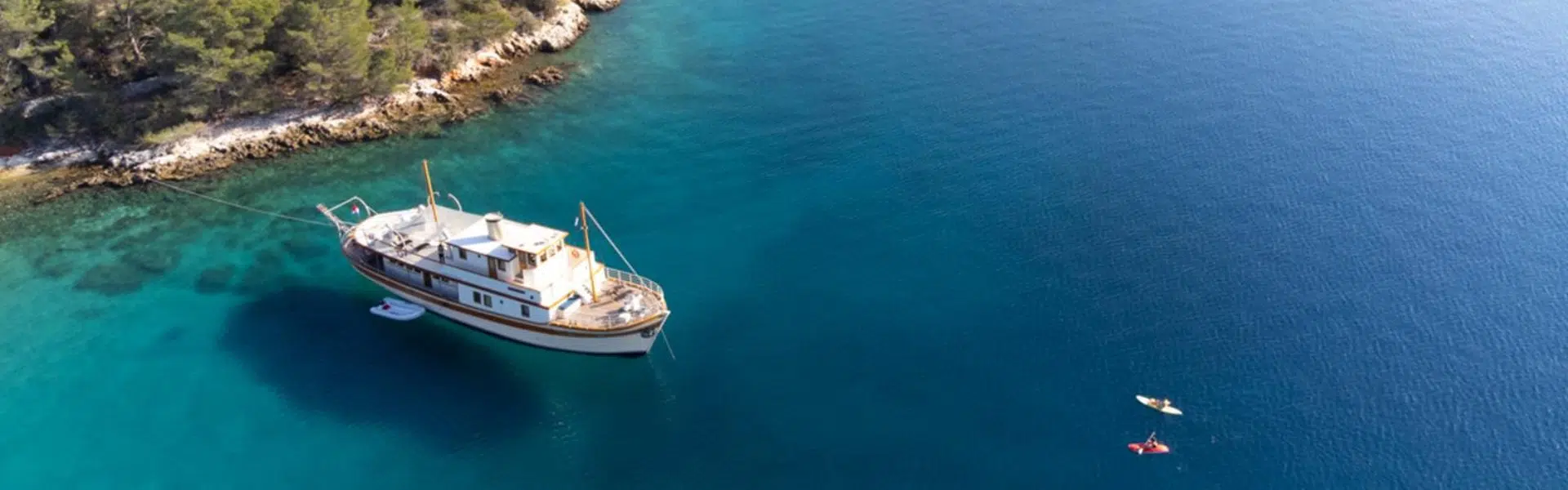 Gallant Yacht