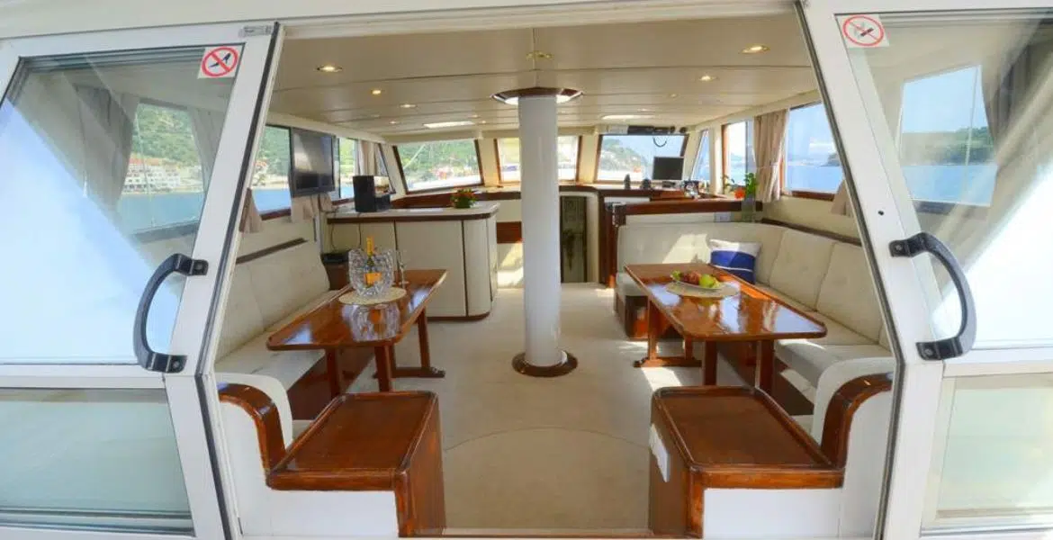Gulet Fortuna Inside Seating