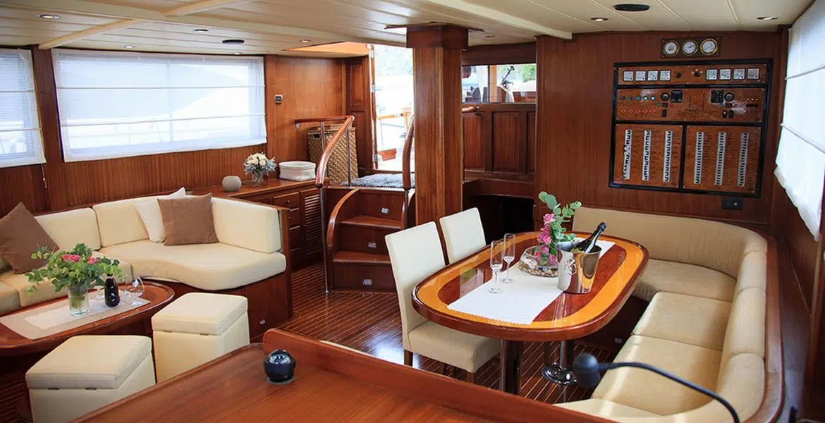 Gulet Pacha Inside Seating