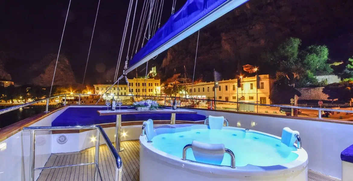 Gulet Saint Luca Jacuzzi