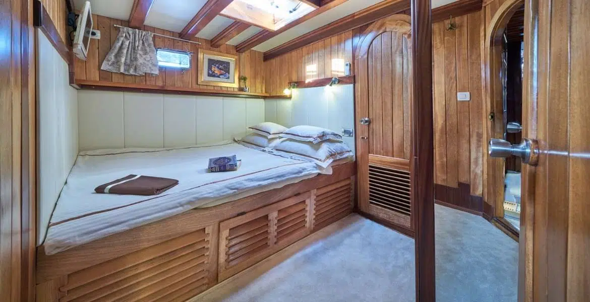 Libra Cabin