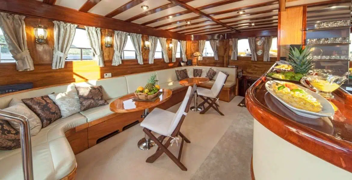 Libra Interior