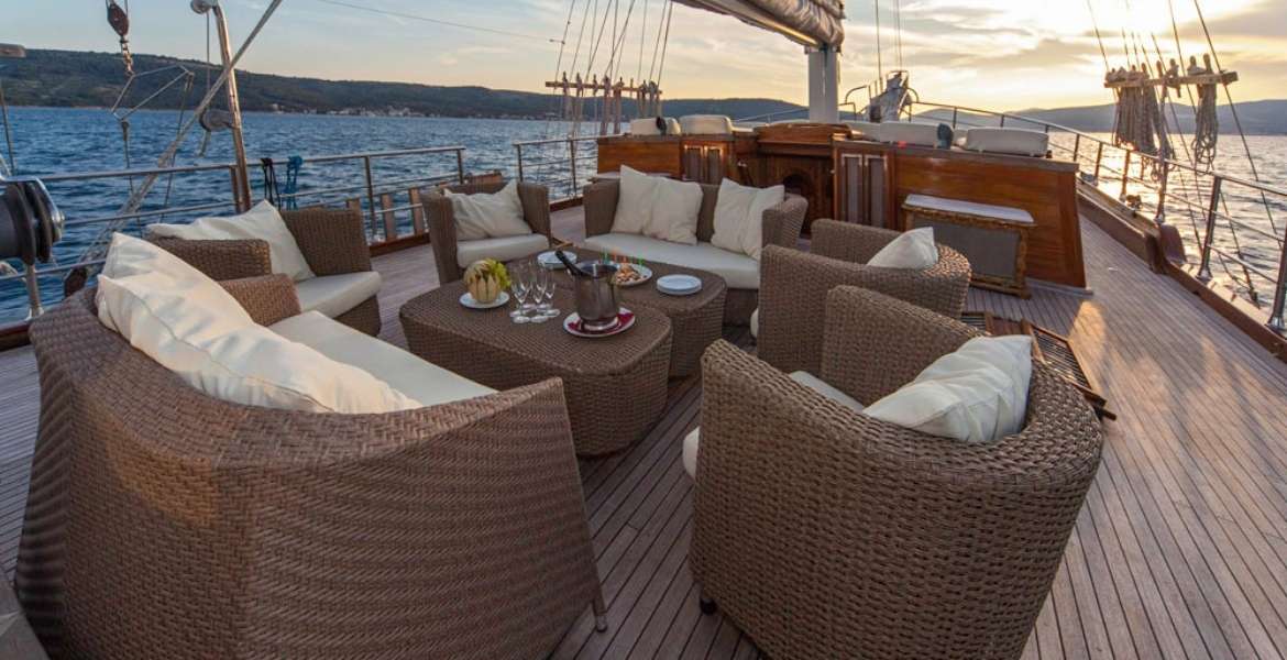 Libra Outdoor Seating