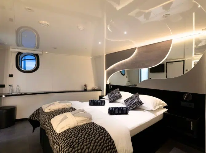 MS Phoenix Lower Deck Cabin