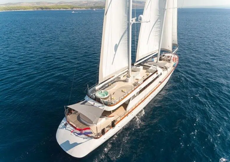 Mobile Lady Gita Yacht