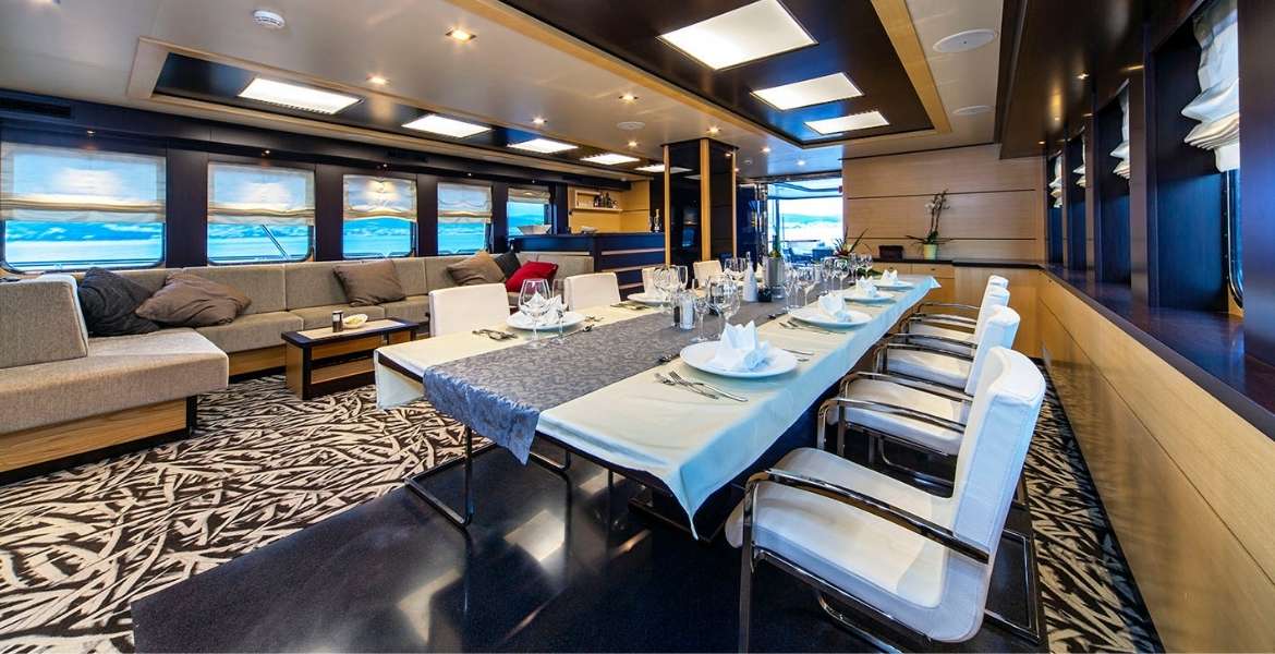 Navilux Indoor Dining