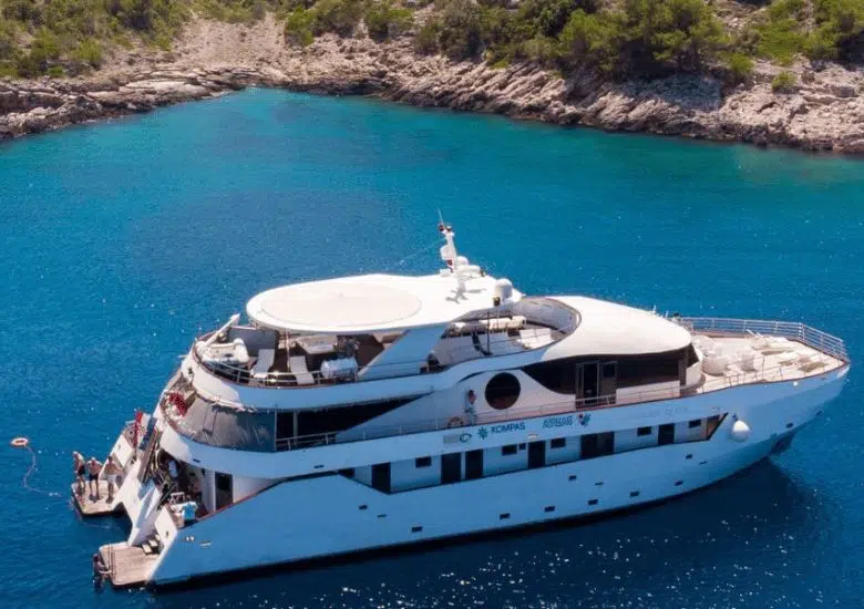 MS Adriatic Queen Cruise Ship Mobile