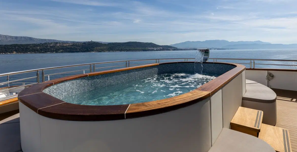 MS Desire pool