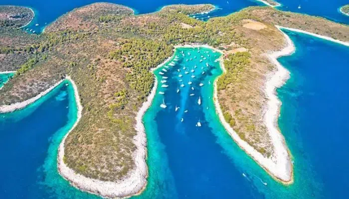 Relax on a Luxury Cruise of the Dalmatian Coast left image