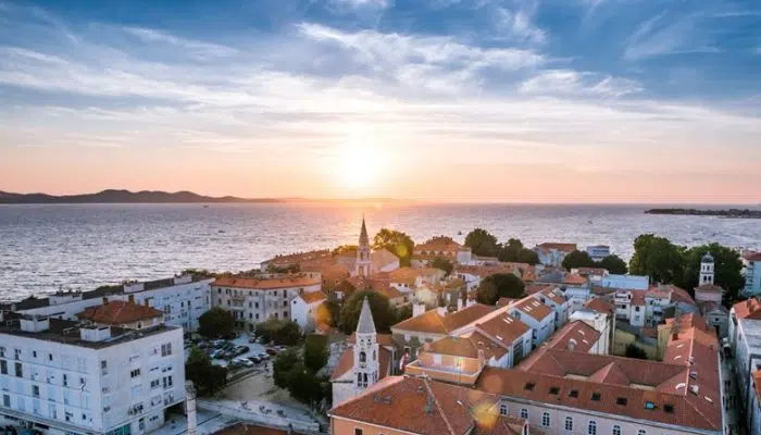 Where is Zadar, Croatia? left image