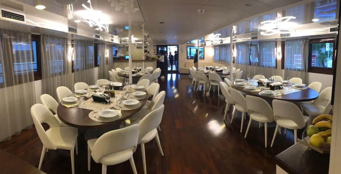 MS Zeus Indoor Dining