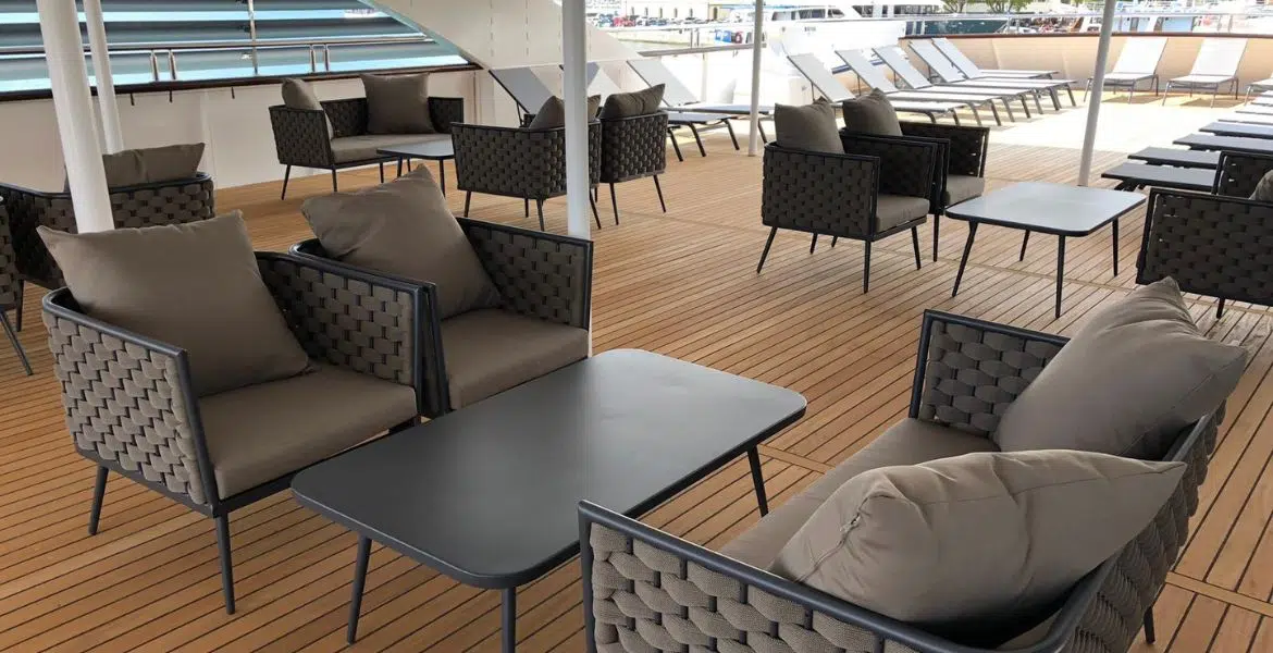 MS Zeus Outdoor Seating