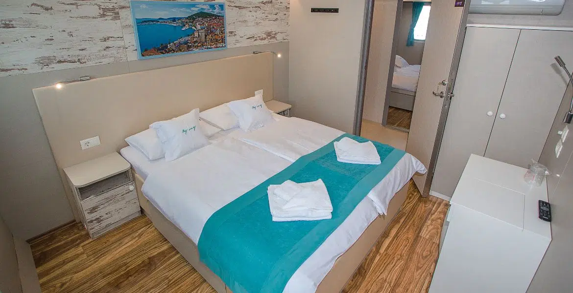 MV My Way Cabin