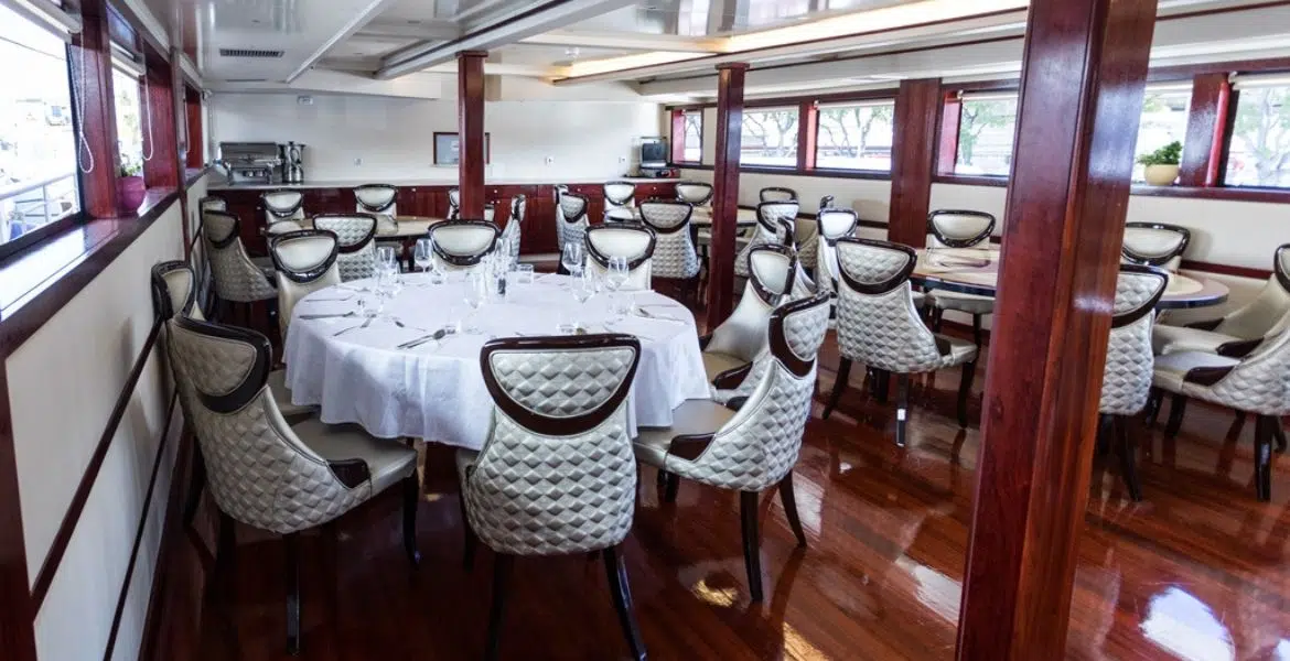 MS Stella Maris restaurant