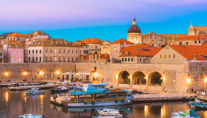 Bustling Nightlife and Entertainment: Croatia vs Greece right image