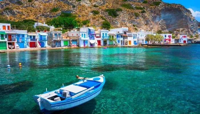 Glorious Climate: Croatia vs Greece left image