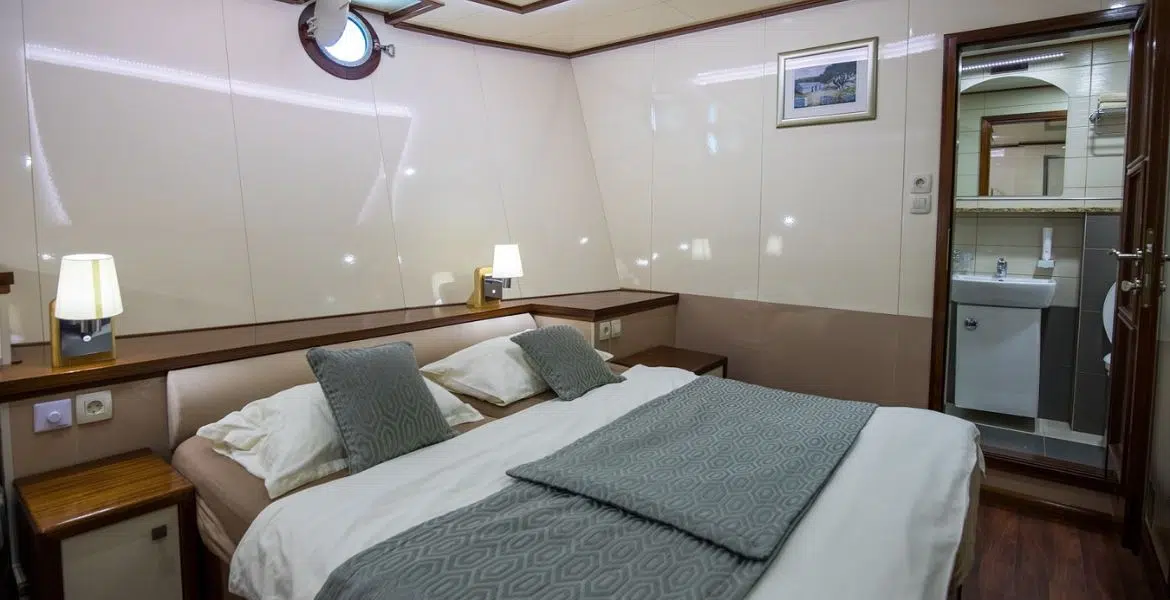 Diamond Lower Deck Cabin