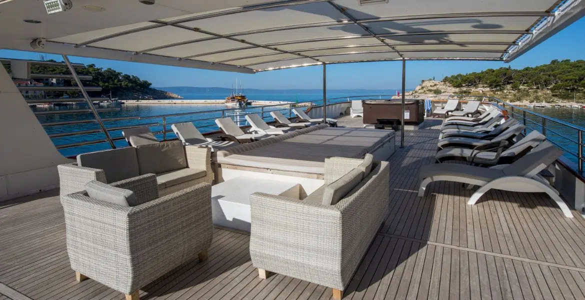Diamond Sun Deck