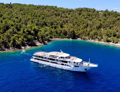 Memories at anchor