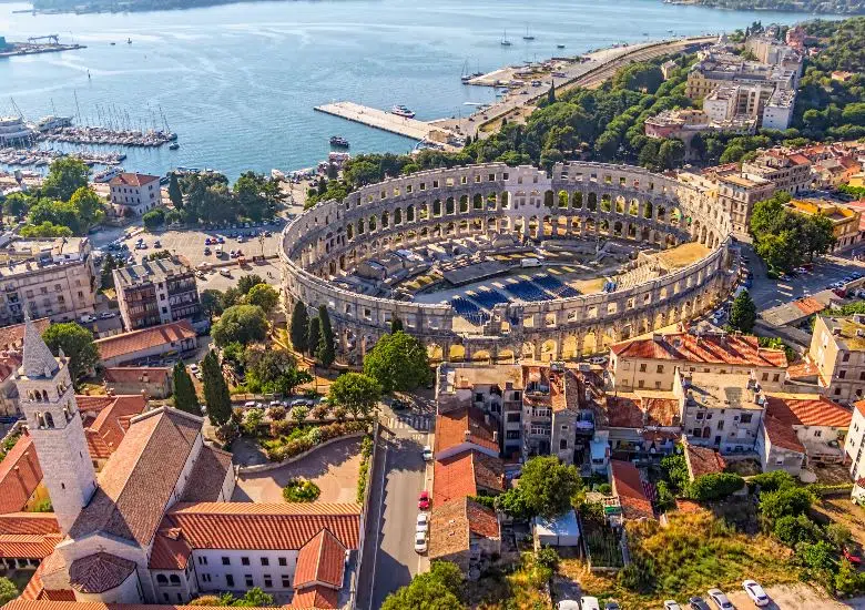Pula left image