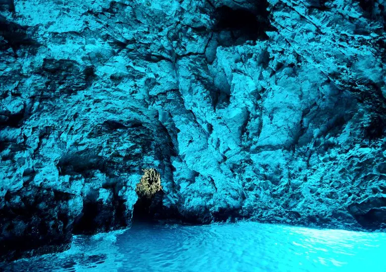 Blue Cave, Bisevo left image