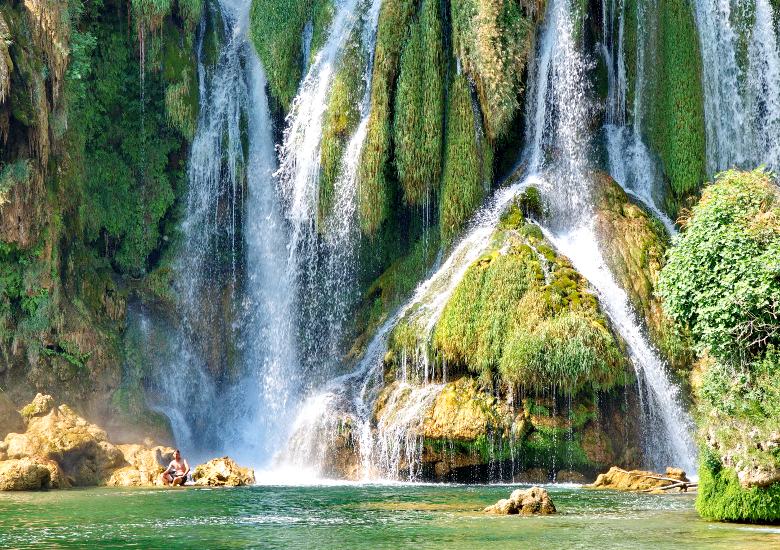 Kravice Waterfalls right image