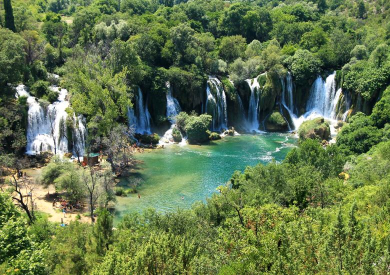 Kravice Waterfalls left image