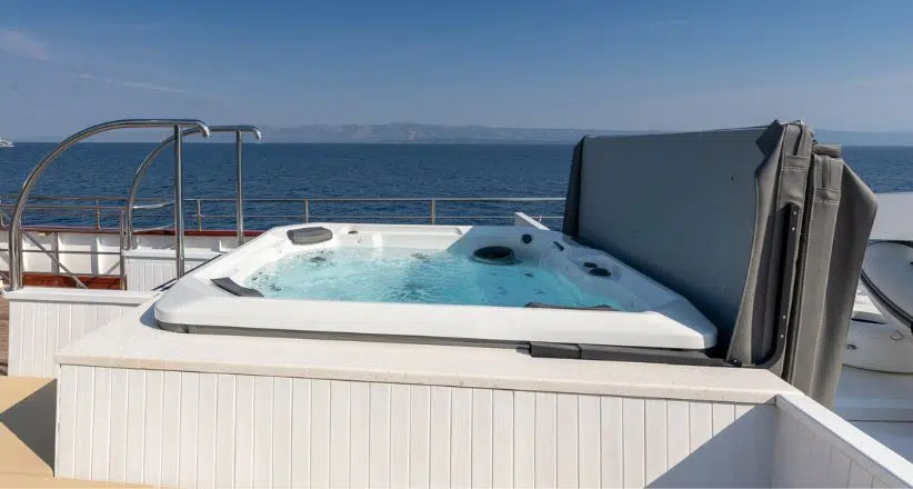 MS Adris Jacuzzi