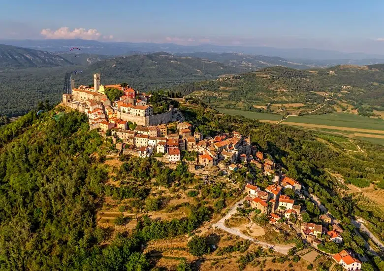 Istria right image