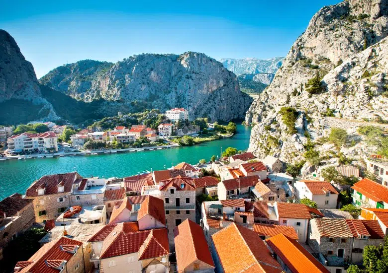 Omis left image