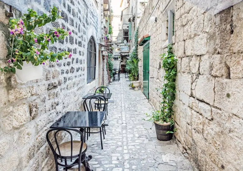 Trogir right image