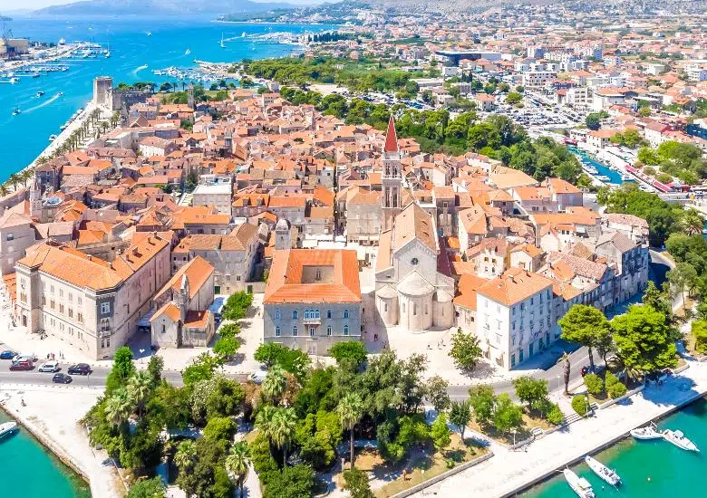 Trogir left image