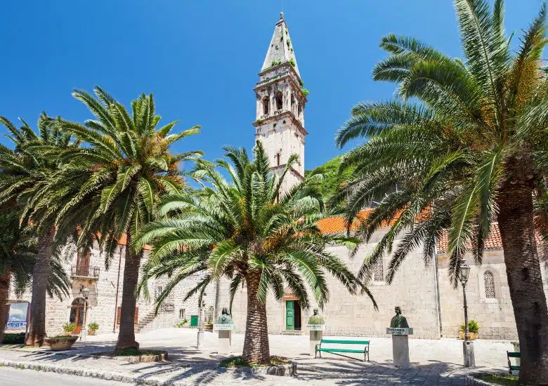 Wander the Waterfront of Perast right image