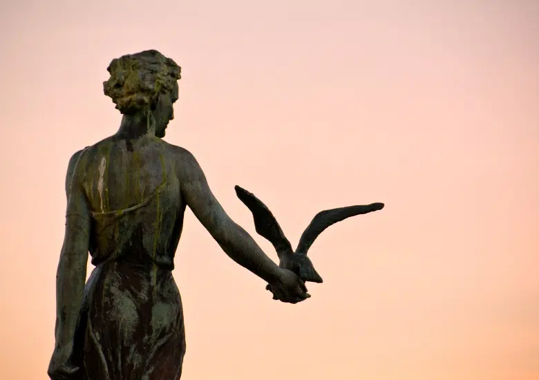 Visit the Maiden with the Seagull left image