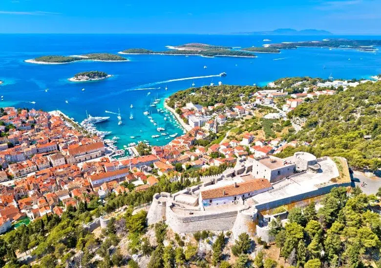 Hike to the Fortica Fortress left image