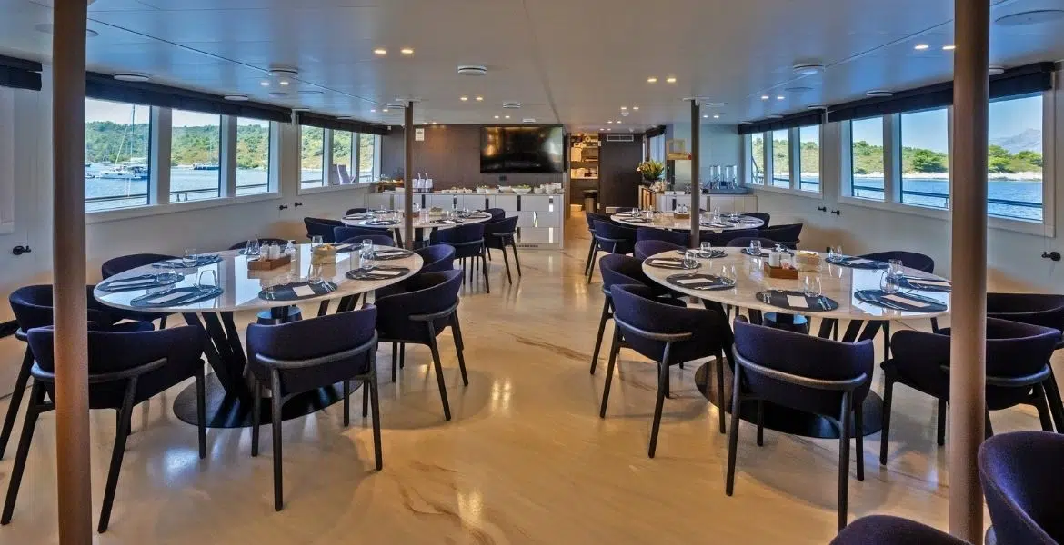 Aretis Dining
